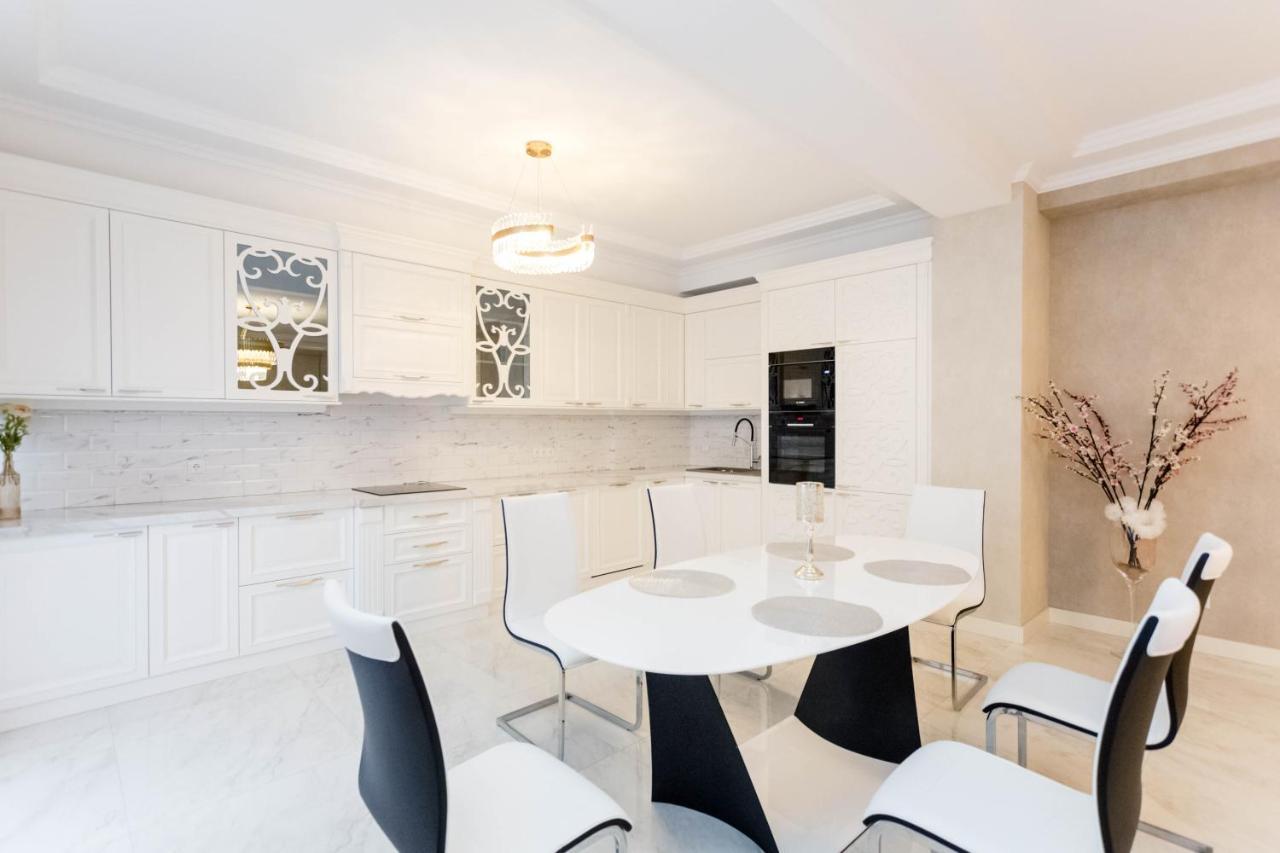 דירות טביליסי Luxury Landing IV מראה חיצוני תמונה